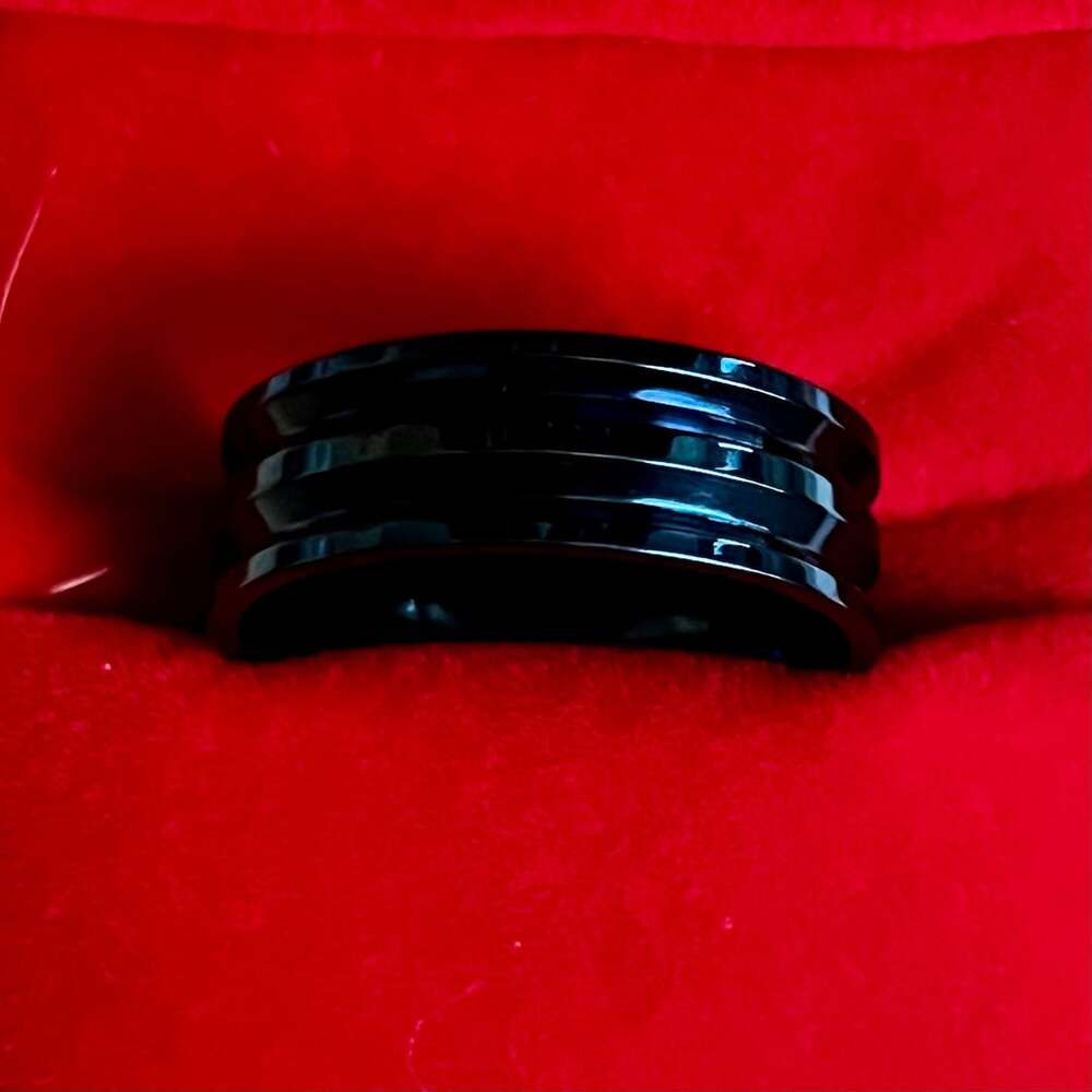 Vintage Metallic Blue Lucite Wide 8mm Band Size 12